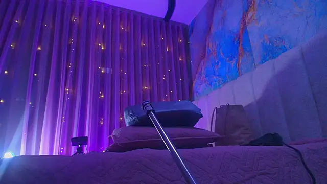 Snapshot of britanyy_ chatting on 02-27-26, 03:06 britanyy online show from 02-27-26, 03:06