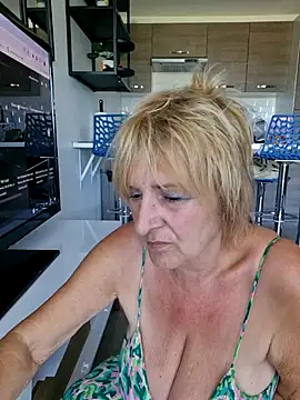 Snapshot of phryna@xh chatting on 06-11-26, 04:05 phrynaxh online show from 06-11-26, 04:05