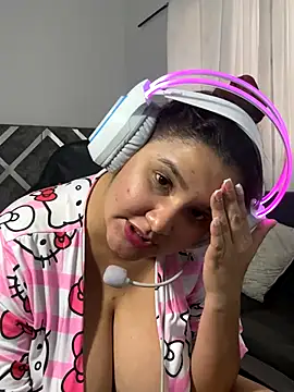 Snapshot of ValleryParker chatting on 10-19-25, 12:50 ValleryParker online show from 10-19-25, 12:50