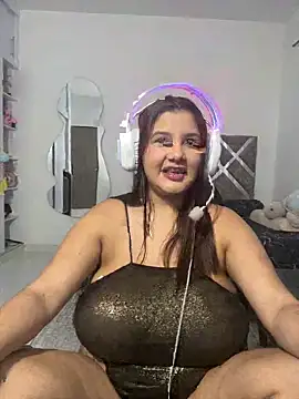 Snapshot of ValleryParker chatting on 10-27-25, 09:41 ValleryParker online show from 10-27-25, 09:41