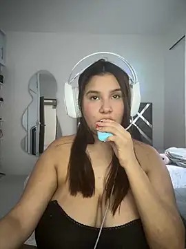 Snapshot of ValleryParker chatting on 11-02-25, 09:28 ValleryParker online show from 11-02-25, 09:28