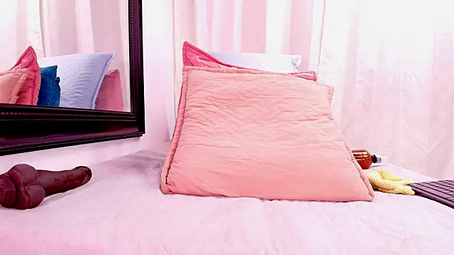 Snapshot of danna_berlin_ chatting on 02-12-25, 10:26 danna berlin online show from 02-12-25, 10:26