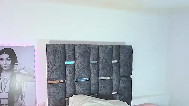 Natasharuso online show from 10-21-25, 11:00