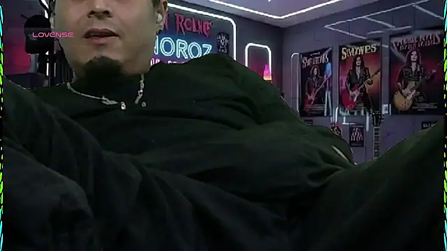 Snapshot of chino_roz chatting on 01-07-26, 09:23 chino roz online show from 01-07-26, 09:23