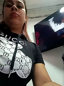 Latina sexy1 online show from 10-09-25, 03:54