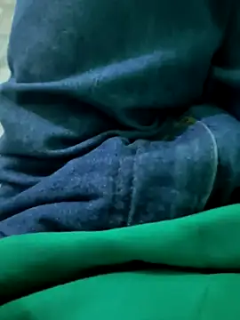 Snapshot of N-lS chatting on 02-06-26, 02:09 N-lS online show from 02-06-26, 02:09