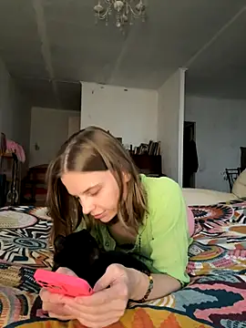 LeyaJohnson online show from 11-21-25, 12:37