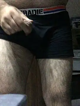 Snapshot of hairysmallcockguy chatting on 02-05-25, 12:38 hairysmallcockguy online show from 02-05-25, 12:38