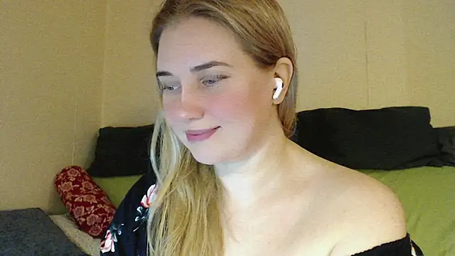 mmmPinUpGirl online show from 10-28-25, 06:21