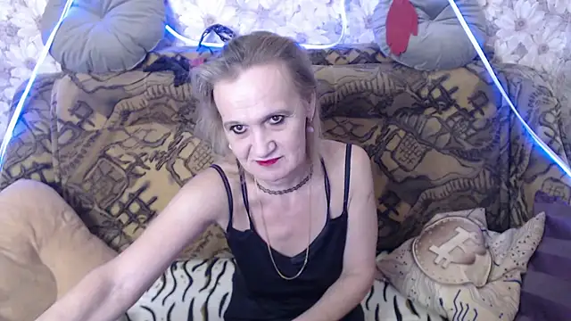MissBekker online show from 10-02-25, 11:45