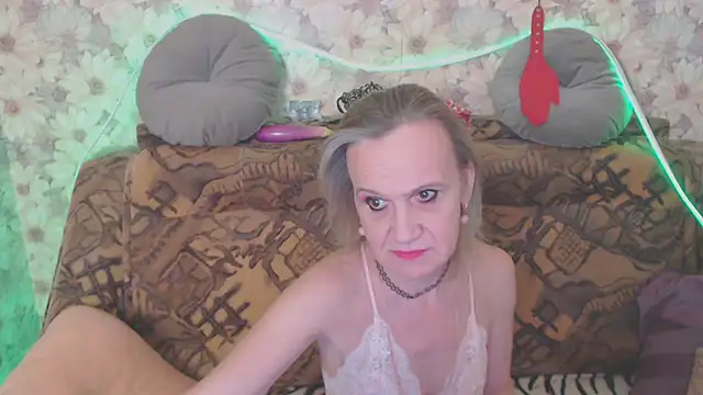 Snapshot of MissBekker chatting on 01-13-26, 10:09 MissBekker online show from 01-13-26, 10:09