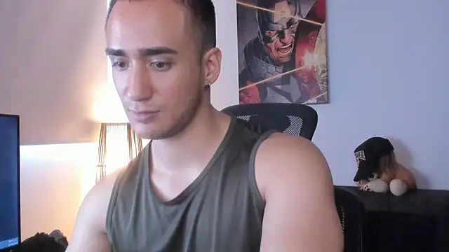 Snapshot of AlexRivera6 chatting on 12-21-24, 01:53 AlexRivera6 online show from 12-21-24, 01:53