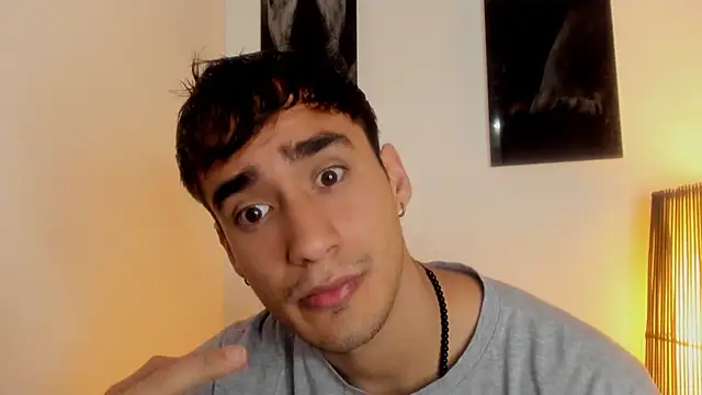 Snapshot of AlexRivera6 chatting on 09-14-25, 03:11 AlexRivera6 online show from 09-14-25, 03:11