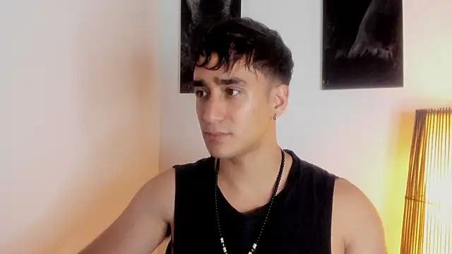 Snapshot of AlexRivera6 chatting on 10-04-25, 03:32 AlexRivera6 online show from 10-04-25, 03:32