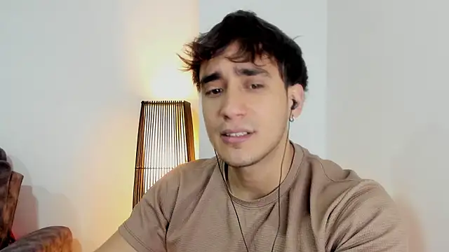 Snapshot of AlexRivera6 chatting on 12-20-25, 09:00 AlexRivera6 online show from 12-20-25, 09:00