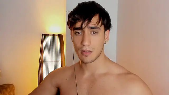 Snapshot of AlexRivera6 chatting on 12-22-25, 01:13 AlexRivera6 online show from 12-22-25, 01:13