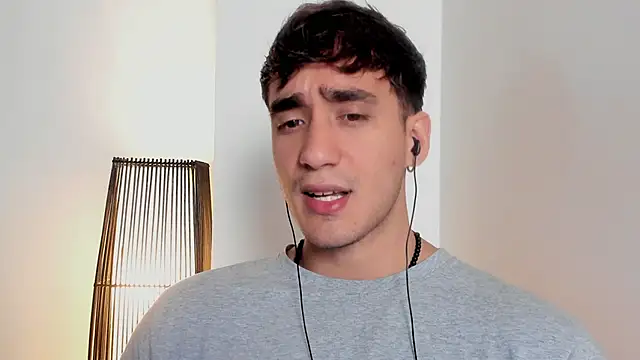 Snapshot of AlexRivera6 chatting on 02-19-26, 04:14 AlexRivera6 online show from 02-19-26, 04:14