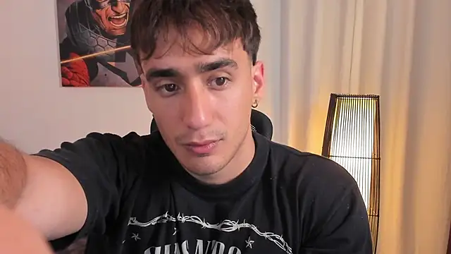 Snapshot of AlexRivera6 chatting on 07-18-26, 01:04 AlexRivera6 online show from 07-18-26, 01:04