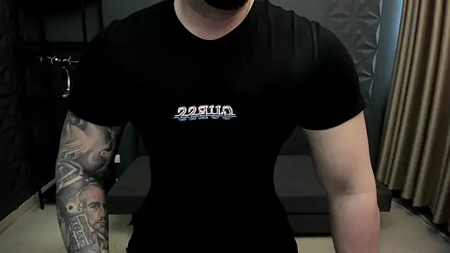 Snapshot of TonyWilcox chatting on 01-27-25, 09:13 TonyWilcox online show from 01-27-25, 09:13