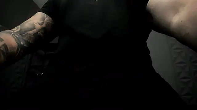 Snapshot of TonyWilcox chatting on 01-28-25, 12:00 TonyWilcox online show from 01-28-25, 12:00