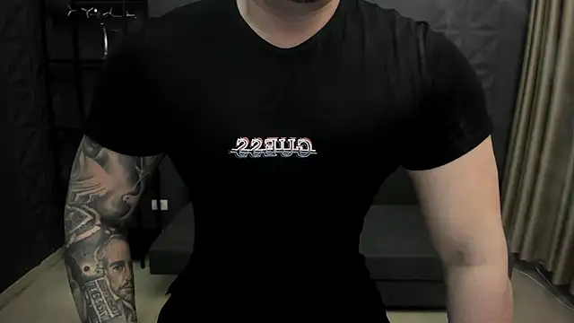 Snapshot of TonyWilcox chatting on 02-01-25, 05:49 TonyWilcox online show from 02-01-25, 05:49