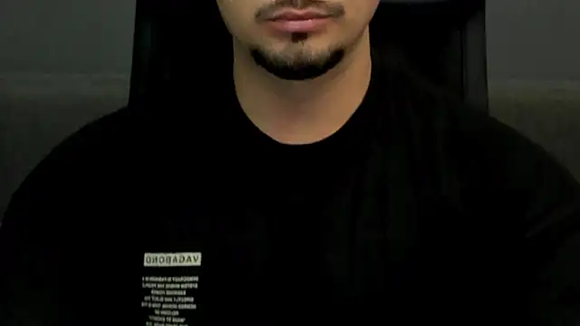 Snapshot of TonyWilcox chatting on 02-08-25, 08:42 TonyWilcox online show from 02-08-25, 08:42