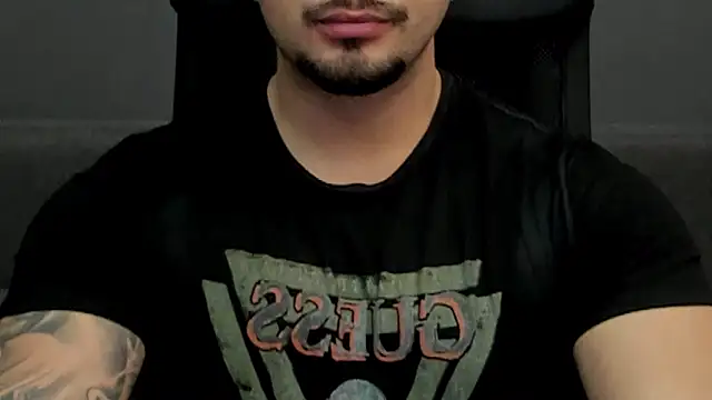 Snapshot of TonyWilcox chatting on 02-14-25, 12:03 TonyWilcox online show from 02-14-25, 12:03