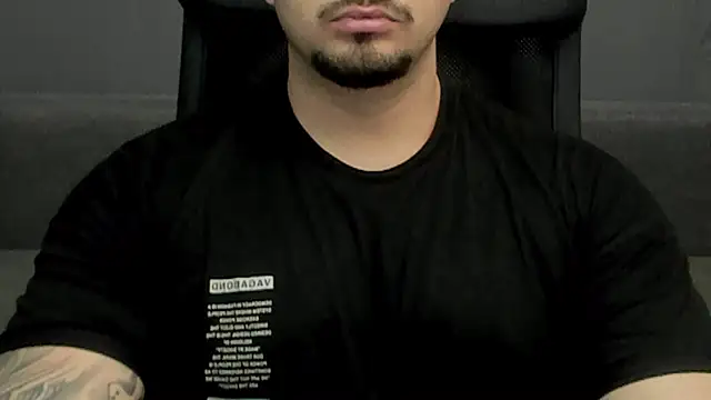 Snapshot of TonyWilcox chatting on 02-18-25, 12:28 TonyWilcox online show from 02-18-25, 12:28