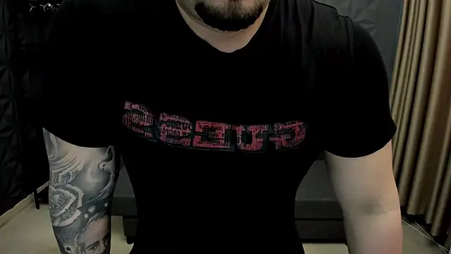 Snapshot of TonyWilcox chatting on 03-01-25, 09:07 TonyWilcox online show from 03-01-25, 09:07