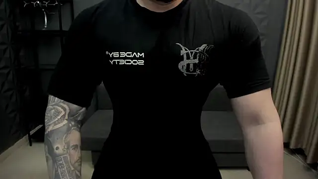 Snapshot of TonyWilcox chatting on 03-03-25, 05:09 TonyWilcox online show from 03-03-25, 05:09