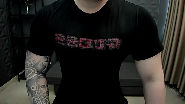 Snapshot of TonyWilcox chatting on 03-03-25, 08:16 TonyWilcox online show from 03-03-25, 08:16