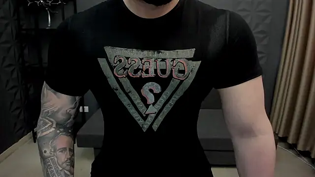 Snapshot of TonyWilcox chatting on 03-06-25, 11:36 TonyWilcox online show from 03-06-25, 11:36