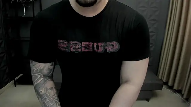 Snapshot of TonyWilcox chatting on 03-09-25, 11:25 TonyWilcox online show from 03-09-25, 11:25