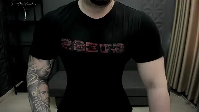 Snapshot of TonyWilcox chatting on 03-11-25, 11:23 TonyWilcox online show from 03-11-25, 11:23