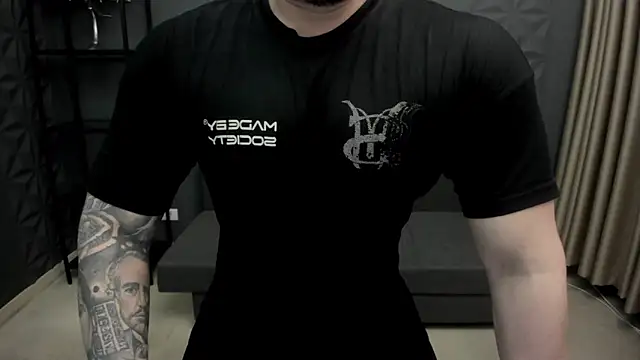 Snapshot of TonyWilcox chatting on 03-13-25, 05:00 TonyWilcox online show from 03-13-25, 05:00