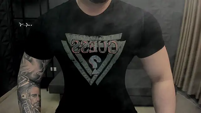 Snapshot of TonyWilcox chatting on 03-17-25, 01:18 TonyWilcox online show from 03-17-25, 01:18