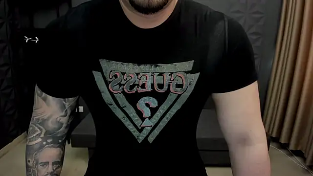 Snapshot of TonyWilcox chatting on 03-18-25, 08:36 TonyWilcox online show from 03-18-25, 08:36