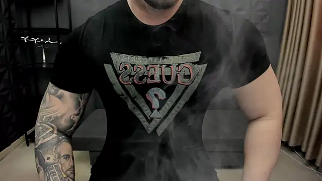 Snapshot of TonyWilcox chatting on 03-20-25, 08:20 TonyWilcox online show from 03-20-25, 08:20