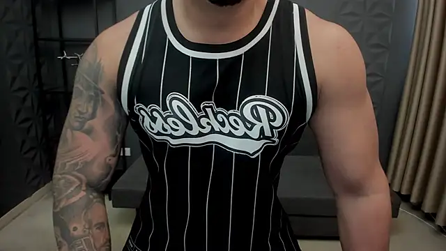 Snapshot of TonyWilcox chatting on 09-22-25, 04:58 TonyWilcox online show from 09-22-25, 04:58