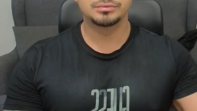 Snapshot of TonyWilcox chatting on 09-27-25, 06:07 TonyWilcox online show from 09-27-25, 06:07