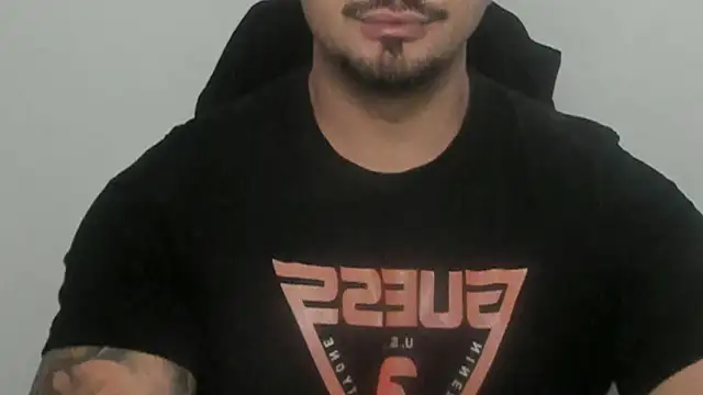 Snapshot of TonyWilcox chatting on 10-05-25, 05:50 TonyWilcox online show from 10-05-25, 05:50