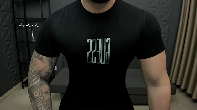 Snapshot of TonyWilcox chatting on 10-21-25, 04:24 TonyWilcox online show from 10-21-25, 04:24