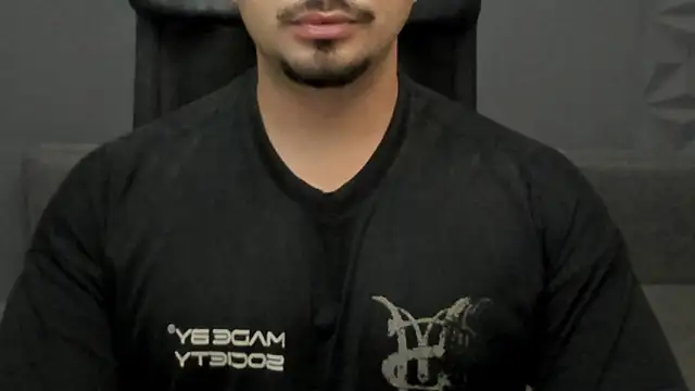 Snapshot of TonyWilcox chatting on 10-28-25, 05:55 TonyWilcox online show from 10-28-25, 05:55