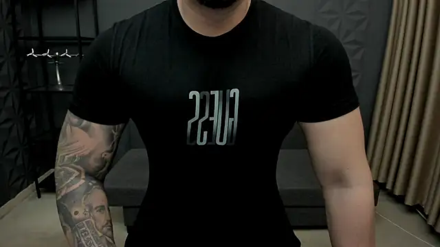 Snapshot of TonyWilcox chatting on 11-15-25, 05:49 TonyWilcox online show from 11-15-25, 05:49