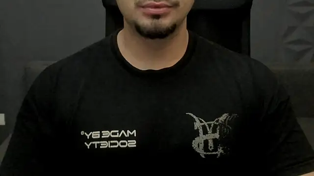 Snapshot of TonyWilcox chatting on 11-16-25, 05:46 TonyWilcox online show from 11-16-25, 05:46