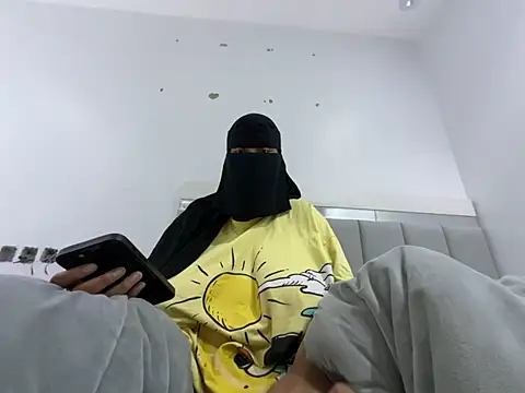 Snapshot of Submissive_Arab chatting on 01-11-25, 10:51 Submissive Arab online show from 01-11-25, 10:51