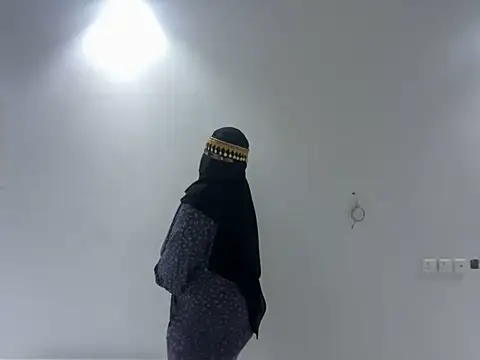 Snapshot of Submissive_Arab chatting on 02-09-25, 08:13 Submissive Arab online show from 02-09-25, 08:13