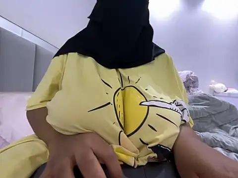 Snapshot of Submissive_Arab chatting on 02-22-25, 10:42 Submissive Arab online show from 02-22-25, 10:42