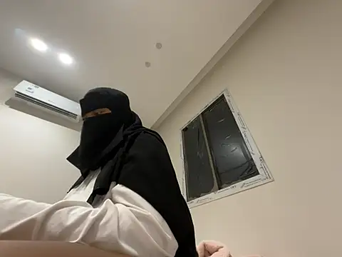 Submissive Arab online show from 04-04-26, 07:44