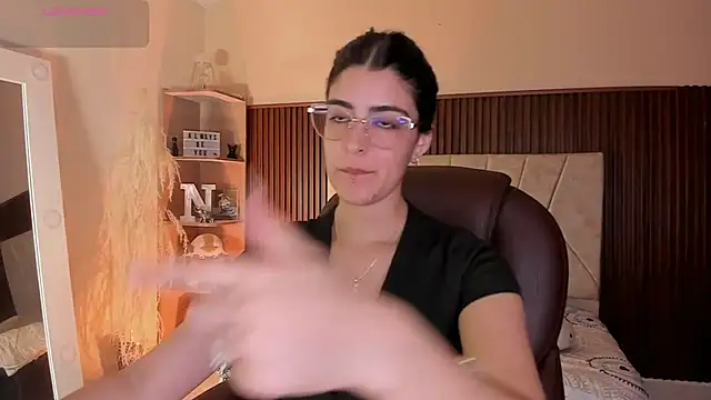  Niah  online show from 10-14-25, 08:09